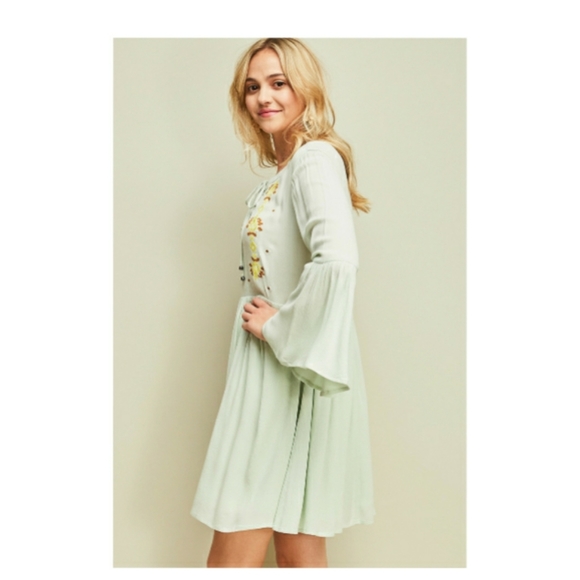Entro Sage Boho Babydoll Spring Dress NWT - Picture 3 of 12